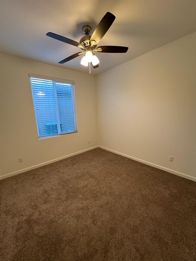 Foto del edificio - 3521 Buckingham Ave