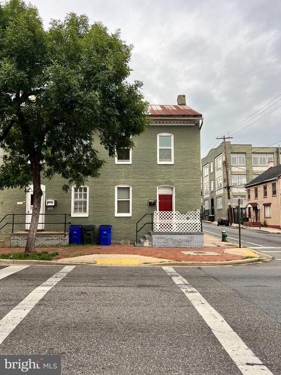 Building Photo - 148 E Washington St
