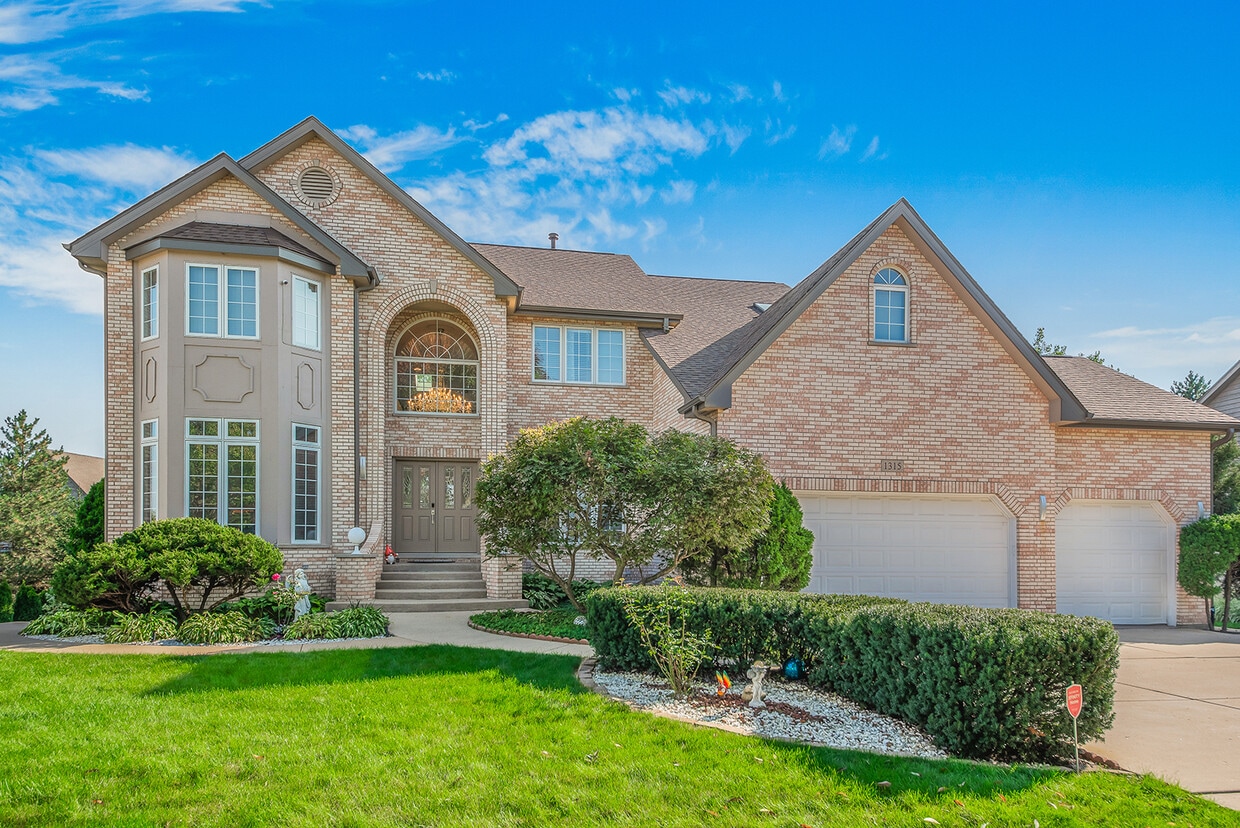 Primary Photo - 1315 Chapman Dr