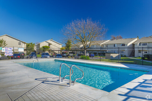 Second Pool - Autumn Run Apartments