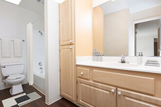 eaves Daly City photo'