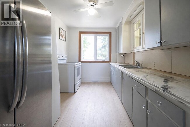 Building Photo - 453 Pleasant Ridge Rd