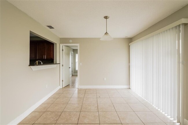 Building Photo - 441 Spike Ct