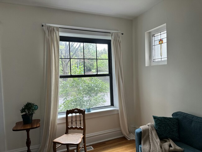 Foto del edificio - 2027-2029 Alfred Avenue, Unit 2029 B