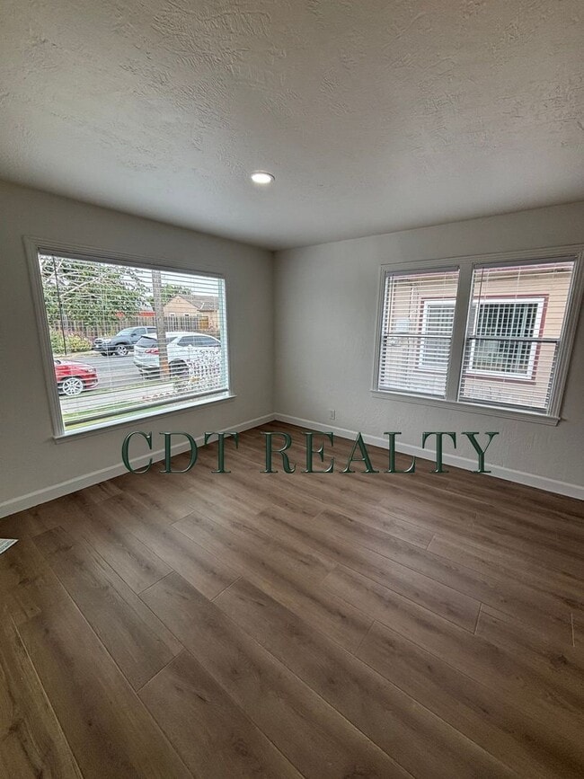 Building Photo - 20 Anne Street