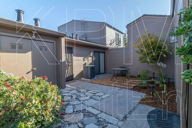 Building Photo - 4963 Gadwall Cir
