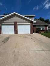 Building Photo - 1591-1593-1593 N Doulton Dr
