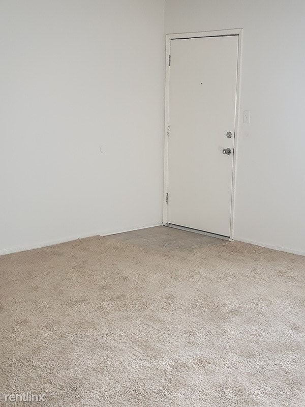 Building Photo - 8600 Rosecrans Ave
