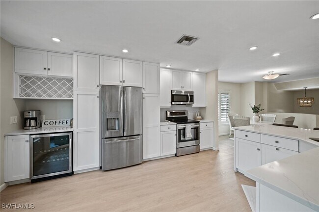 Foto del edificio - 27002 Oakwood Lake Dr