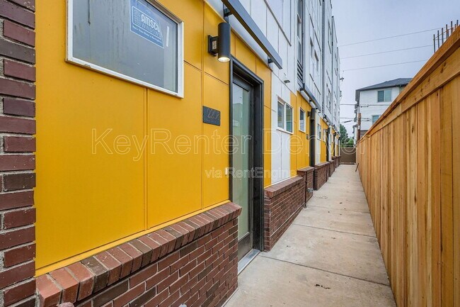 Foto del edificio - 2208 S Albion St