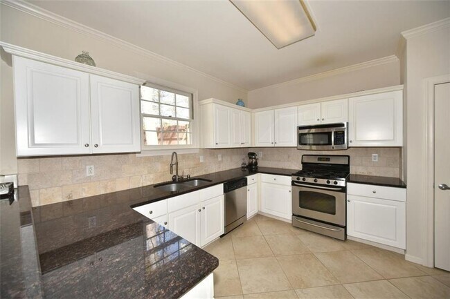 Foto del edificio - 3670 River Trace Dr