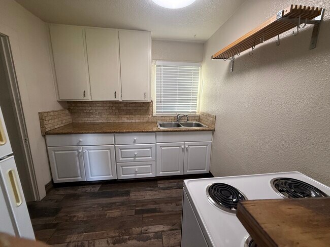 Foto del edificio - 539 Terminal Ave