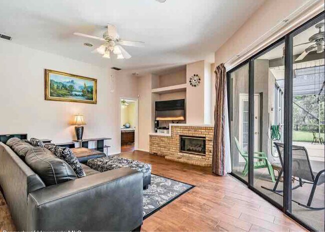 Foto del edificio - 18196 Winding Oaks Blvd