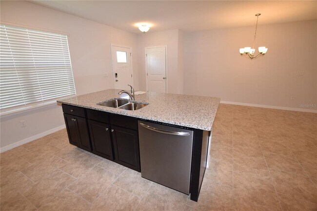 Foto del edificio - 9496 Bauer Alley