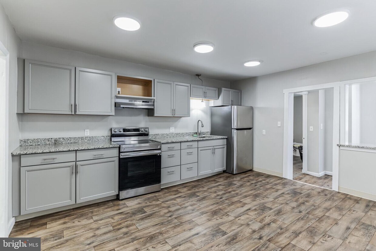 312 Pine St Unit 2, Tamaqua, PA 18252 Room for Rent in Tamaqua, PA