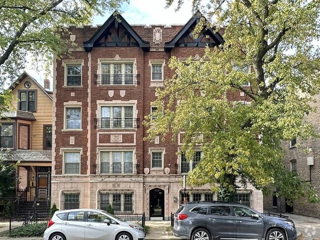 Building Photo - 2536 N Sawyer Ave