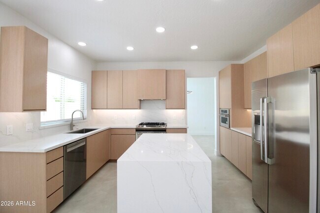 Building Photo - 15019 N 100th Way