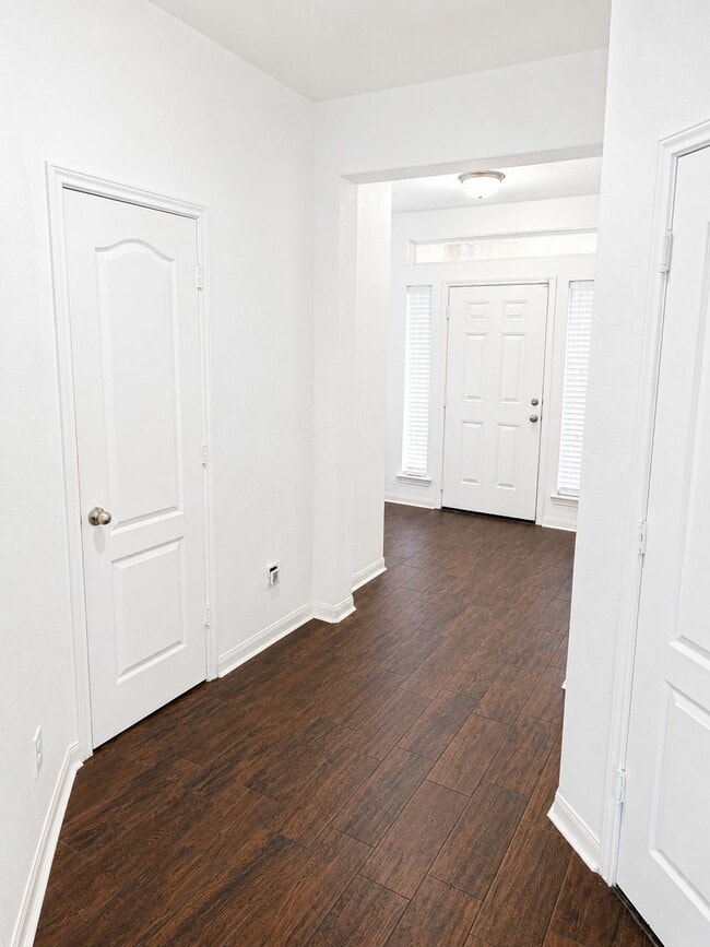 Building Photo - 7434 Tonsley Springs Dr