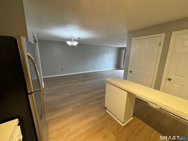 Building Photo - 2202 Harbor View Dr