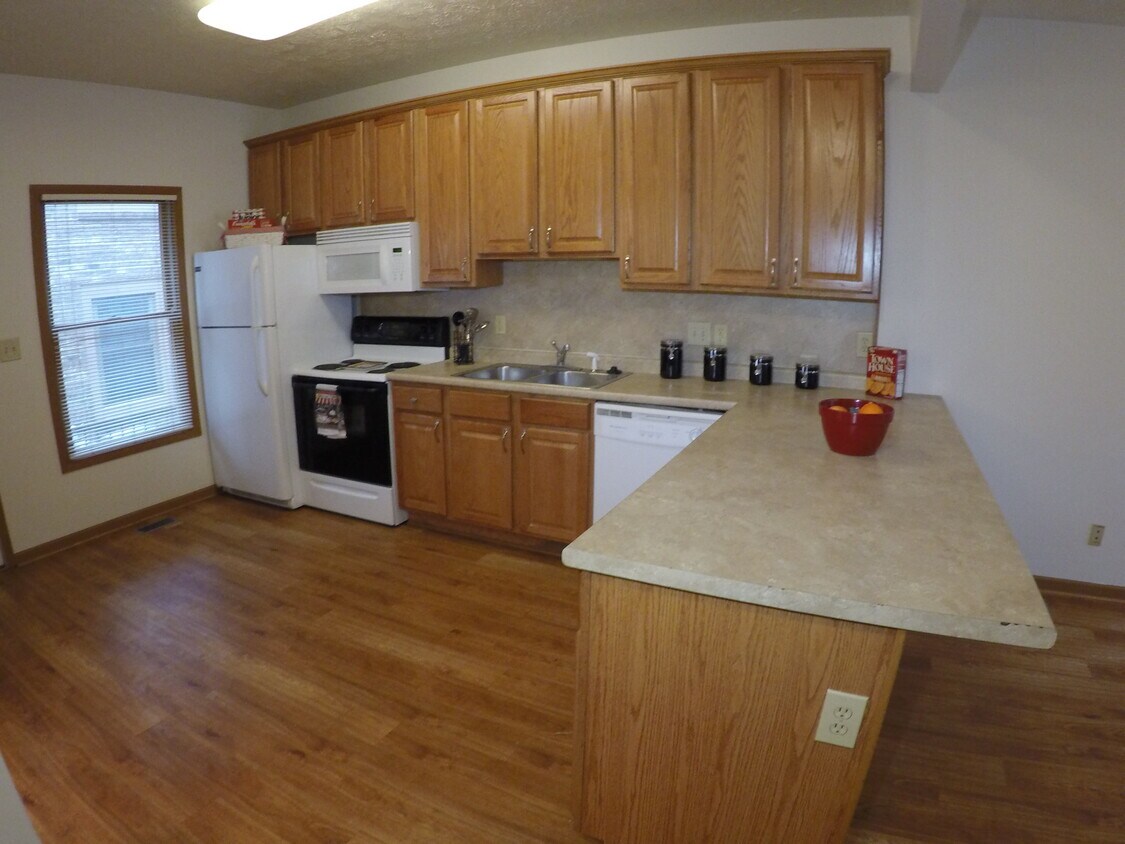 Foto principal - 302 N Chauncey Ave