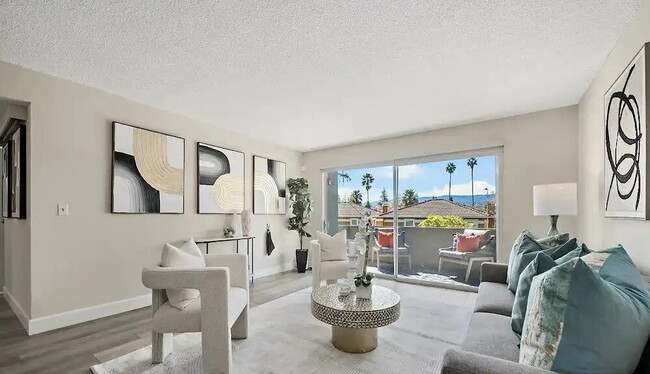 Building Photo - "Charming 1-Bedroom Retreat in Redwood City - Perfectly Situated on Hudson St!"