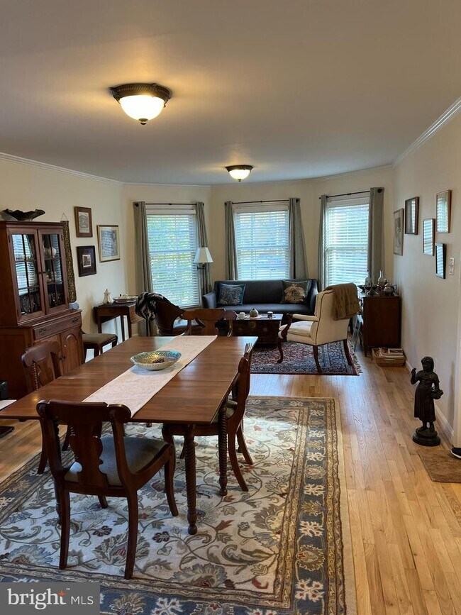 Foto del edificio - 446 Nutley St NW