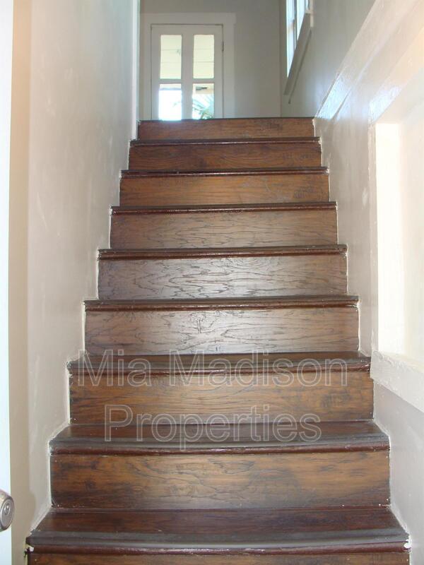 216 Screven Ave Unit B, Savannah, GA 31404 Condo for Rent in