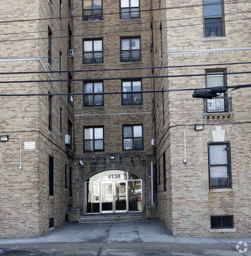 Building Photo - 4138 Barnes Ave