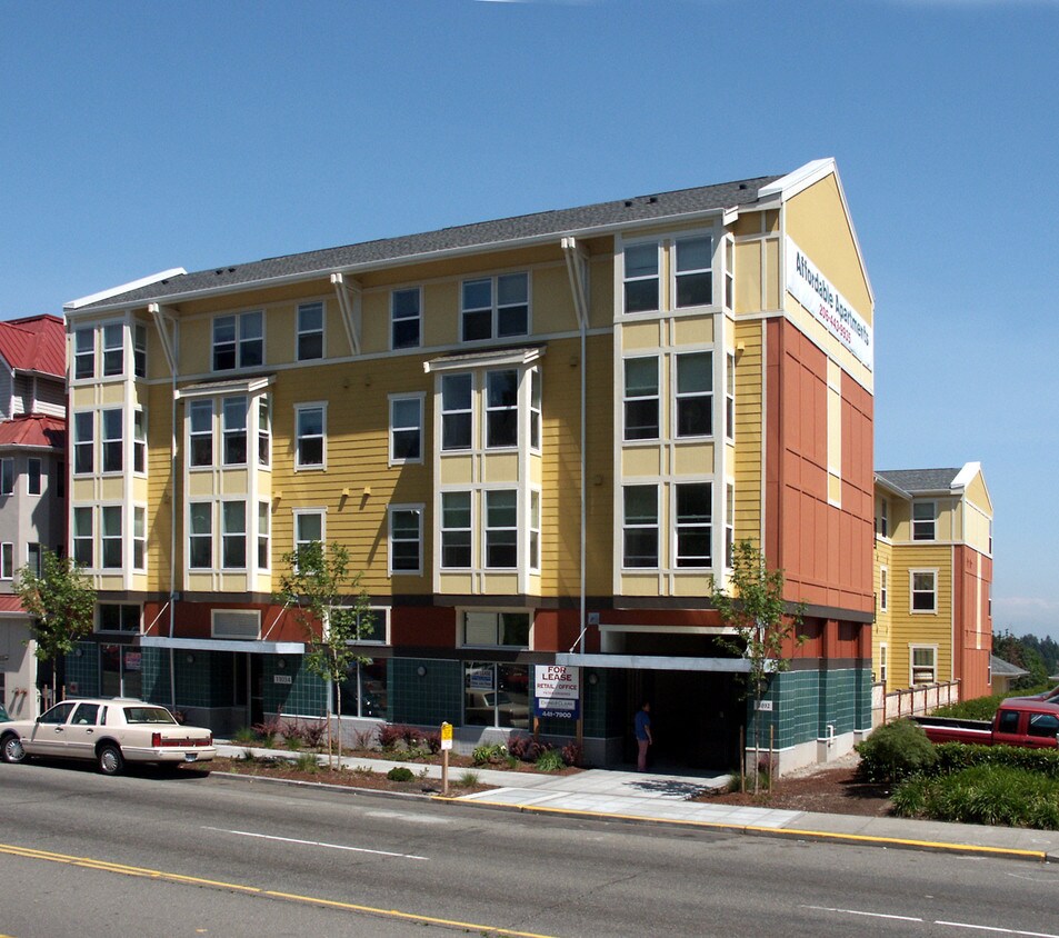 Building Photo - Meadowbrook View Apartments