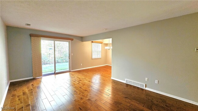 Building Photo - 1771 Rolling Hills Dr