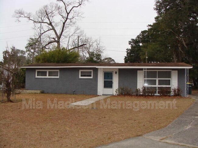 Foto del edificio - 11 Catherine Cir