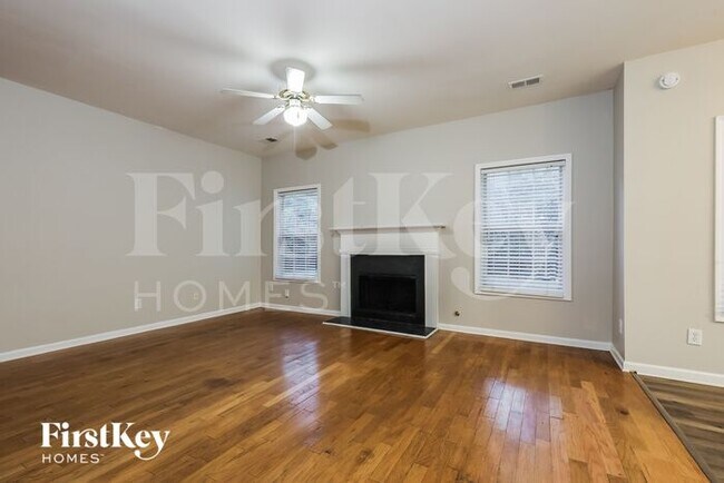 Foto del edificio - 616 Windham Way