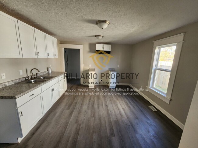 Building Photo - Cozy 3 bedroom home in Grace Tuxedo Park a...