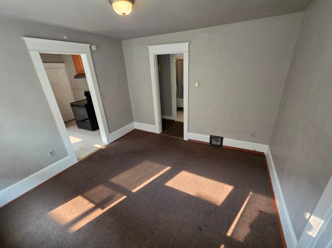 Comedor - 930 E 26th St