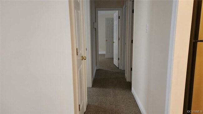 Foto del edificio - 21319 Bridle Path Dr