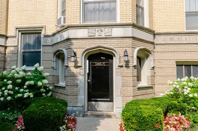 Building Photo - 407 S East Ave
