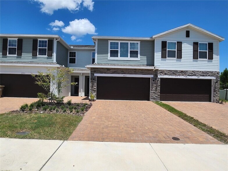 Foto principal - 4903 Conifer Cone Dr