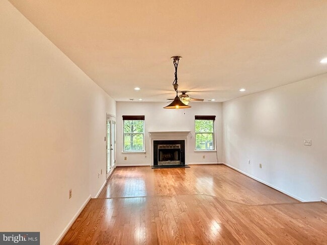 Building Photo - 2930 Yarling Ct