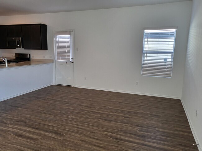 Building Photo - 379 Geode Glen