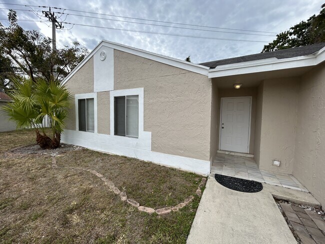 Building Photo - 18766 Cloud Lake Cir