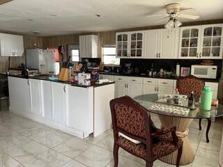 Foto del edificio - 221 NW 52nd Ct