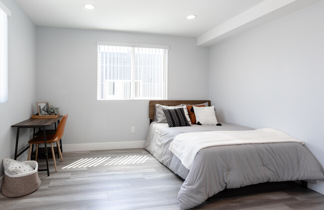 priavte bedroom - 1520 Arapahoe St