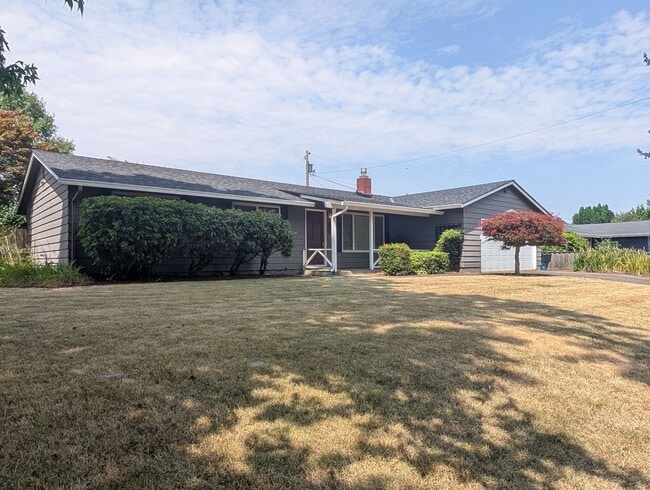 Building Photo - Great 4-Bedroom, 1.5-Bath Home In The River Road Area Of Eugene!