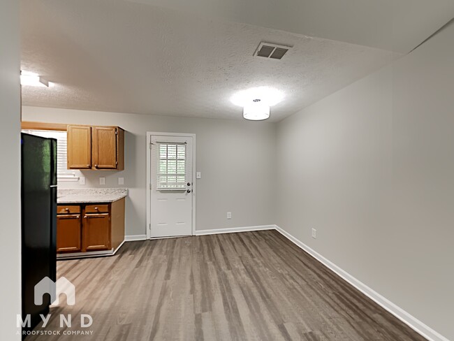 Building Photo - 189 Peach Forest Pl