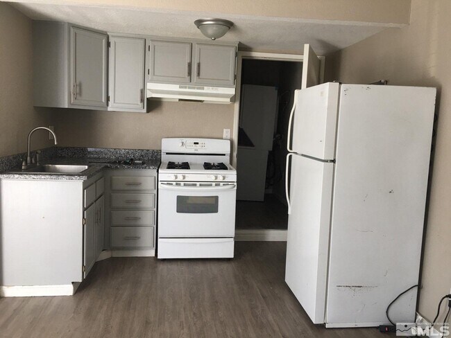Foto del edificio - 905 Mauldin Ln