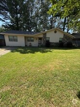 Building Photo - 3511 Vicki Dr