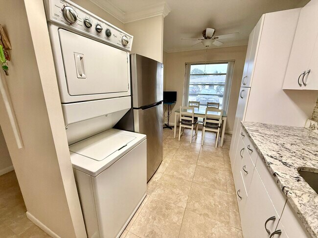 Foto del edificio - 20920 Sedgewick Dr