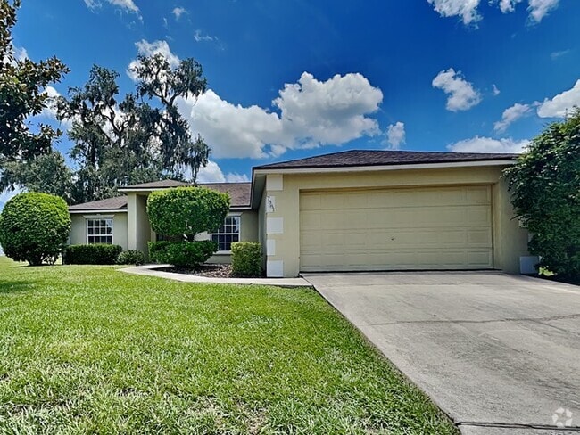 Building Photo - 7881 Manor Dr