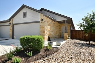 Building Photo - 424 Parkline Dr
