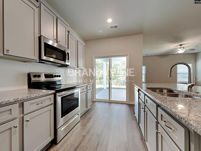 Building Photo - 581 Glenmanor Dr